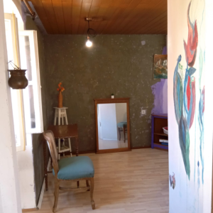 VAROŠ - 2 stana pogled na more, dvor i potencijal nadogradnje