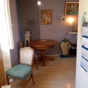 VAROŠ - 2 stana pogled na more, dvor i potencijal nadogradnje