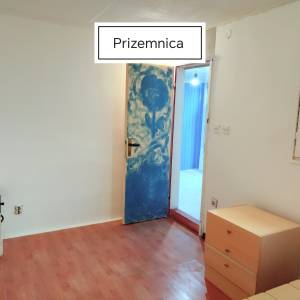 VAROŠ - 2 stana pogled na more, dvor i potencijal nadogradnje