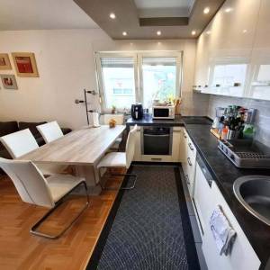 Zagreb - G.Vrapče, 2-sobni stan 65m2, balkon, 2VPM