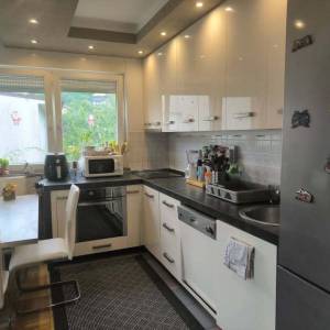 Zagreb - G.Vrapče, 2-sobni stan 65m2, balkon, 2VPM