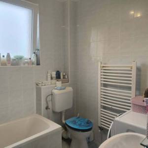 Zagreb - G.Vrapče, 2-sobni stan 65m2, balkon, 2VPM