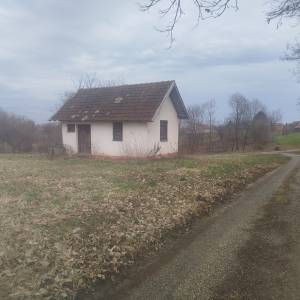 Zemljište s kućom za odmor