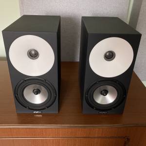 Amphion One15 studijski zvučnici sa Amp100 pojačalom i kablovima