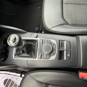 Audi A3 1.6 TDI Ambiente, 2014g, reg 08/26, Multimedija, Alu, Dvozonsk