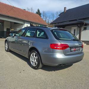 AUDI A4 AVANT 2.0 TDI ATTRACTION