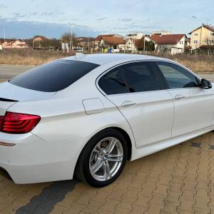 BMW 525D LCI REDIZAJN XDRIVE 218 KS REG GOD DANA M PAKET-HEAD UP-360KA