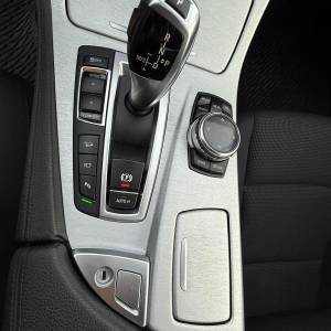 BMW 525D LCI REDIZAJN XDRIVE 218 KS REG GOD DANA M PAKET-HEAD UP-360KA