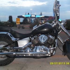 Dragstar 650__14 g.vlasnik_28tkm_reg 5/26_oprema_GRATIS kožna odijela