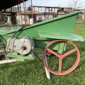 Elevator (transporter) za kukuruz 6m