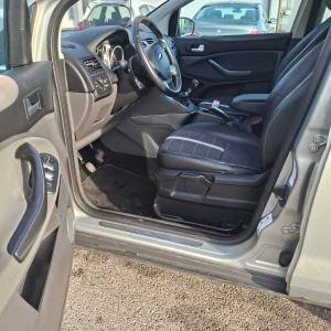 FORD KUGA 2.0 TDCI TITANIUM OPREMA