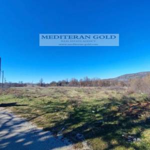 Građevinsko zemljište, Radošić, uz cestu