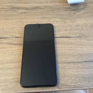 iPhone Xs Max  Space Gray