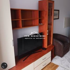 IZNAJMLJUJE SE DVOSOBNI STAN U OSIJEKU