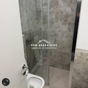 IZNAJMLJUJE SE TROSOBNI STAN U CENTRU OSIJEKA