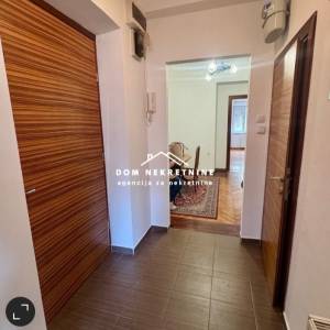 IZNAJMLJUJE SE TROSOBNI STAN U ZAGREBU