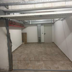 Iznajmljujem garažu na Trešnjevci u neposrednoj blizini Trešnj. placa.