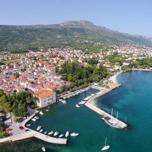 Kaštel Lukšić, kuća u nizu za prodaju