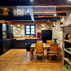 Kaštel Stari, Centar, 50m od mora, luksuzni dvoetažni apartman