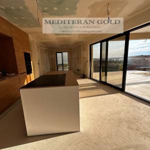 Kuća: Kaštel Gomilica,na dvije etaže,u izgradnji sa planiranim bazenom