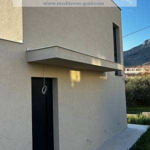 Kuća: Kaštel Gomilica,na dvije etaže,u izgradnji sa planiranim bazenom