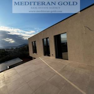 Kuća: Kaštel Gomilica,na dvije etaže,u izgradnji sa planiranim bazenom