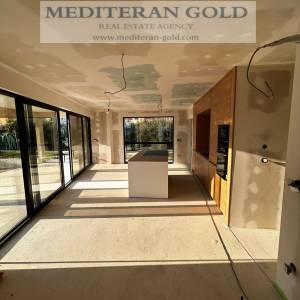 Kuća: Kaštel Gomilica,na dvije etaže,u izgradnji sa planiranim bazenom