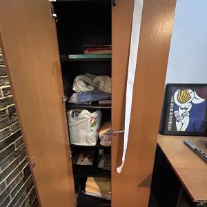 KVATRIĆ - PRILIKA - PRODAJA 3 STOLA, 3 STOLICE I ORMAR ZA URED!