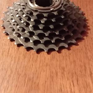 Lancanik sa 6 sajbi za bicikl.