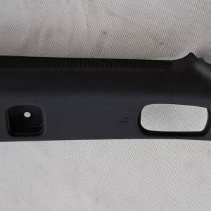 MAZDA 6 - Desna obloga nosača stražnje police prtljažnika NOVO !!!