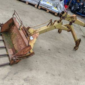 Naletni utovarivac Riko