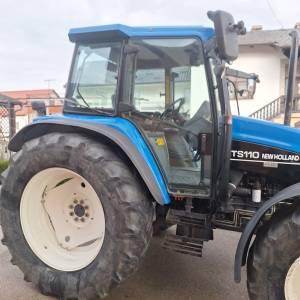 New Holland TS 110