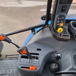 New Holland TS 110