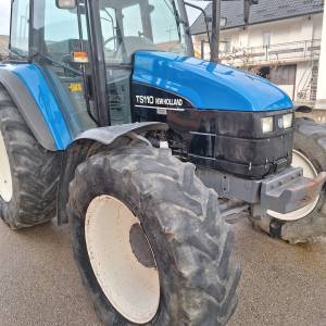 New Holland TS 110