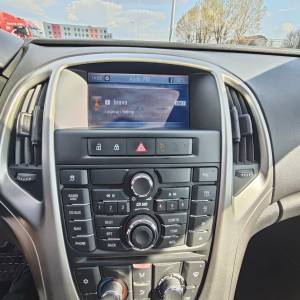 Opel Astra 1,7 CDTI, reg. do 09/26, novi set kvačila, 2 seta kotača