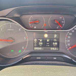 OPEL GRANDLAND AUTOMATIK DIZEL 95000KM PRVI VLASNIK