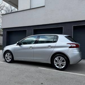 PEUGEOT 308 1.6HDI //127tkm//prvi vlasnik//HR auto//servisna+računi//