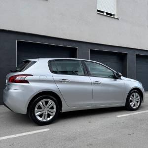 PEUGEOT 308 1.6HDI //127tkm//prvi vlasnik//HR auto//servisna+računi//