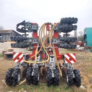 Podrivač strip-till Volmer Culex 8