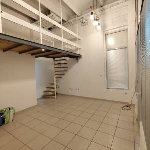 Poslovni prostor 40 m² – centar Krka, galerija, parking