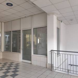 Poslovni prostor 40 m² – centar Krka, galerija, parking