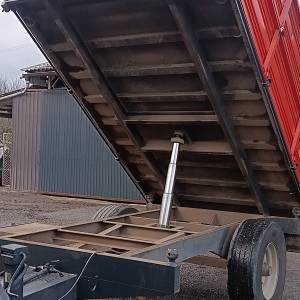 Prikolica jednoosovinka