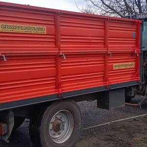 Prikolica jednoosovinka