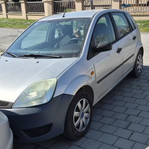 prodaje se ford fiesta
