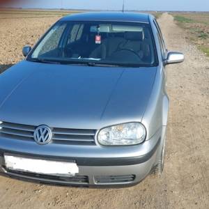 Prodaje se Golf IV