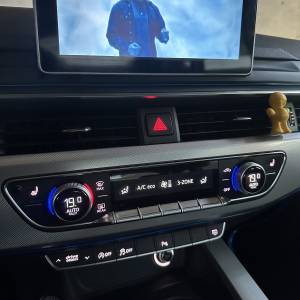 Audi a5,tro-z.klima, el.sjed.,memo sj.video u vož.,Kam,..mog. Zamjena