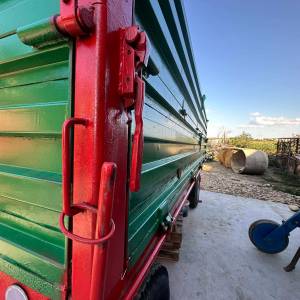 Prodajem prikolicu trostrani kiper