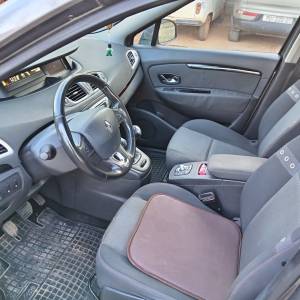 Prodajem RENAULT MEGANE SCENIC, 2013.g.