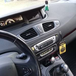 Prodajem RENAULT MEGANE SCENIC, 2013.g.