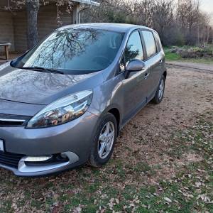 Prodajem RENAULT MEGANE SCENIC, 2013.g.